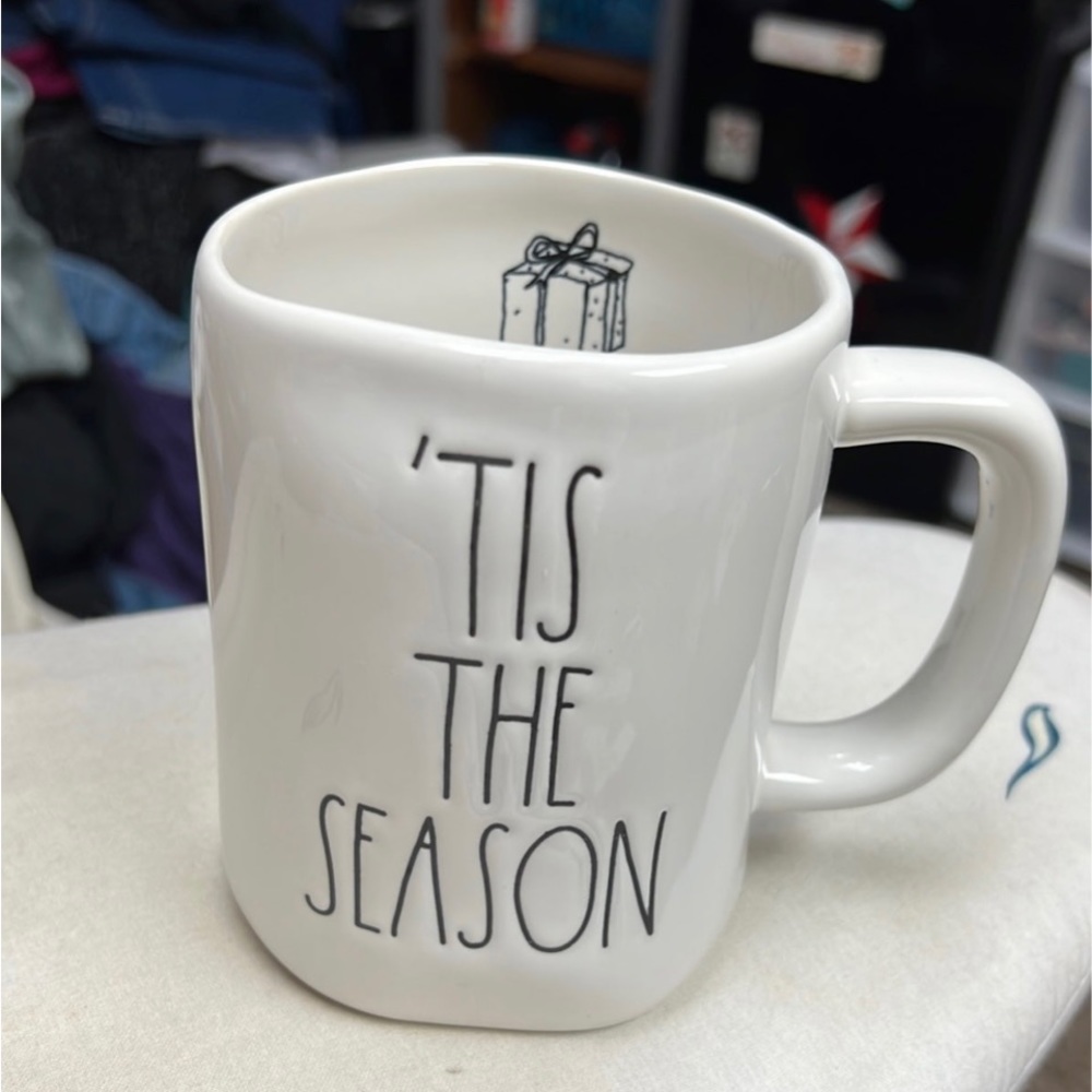 Are Dunn Christmas Mug